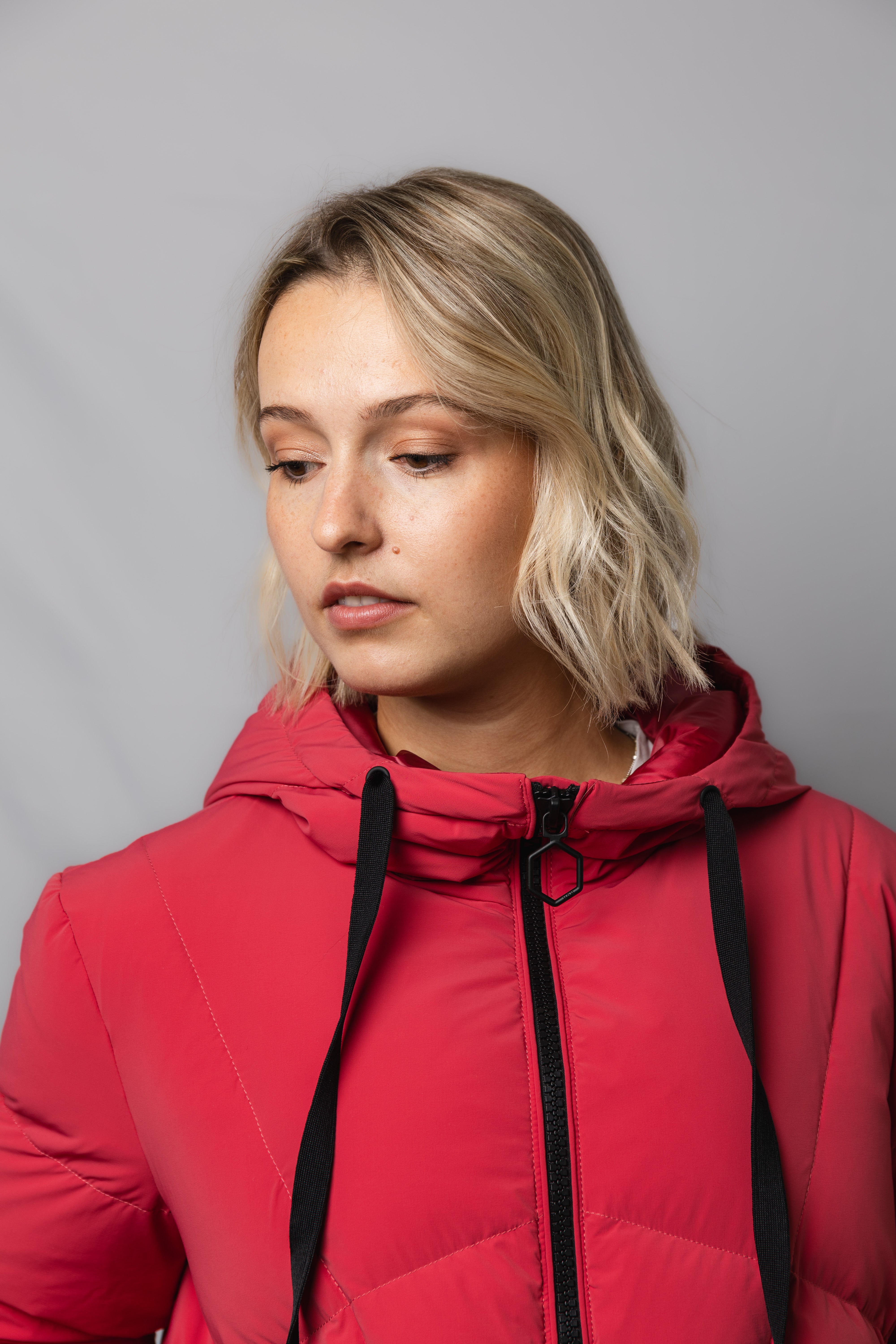 MATTE BOMBER DOWN