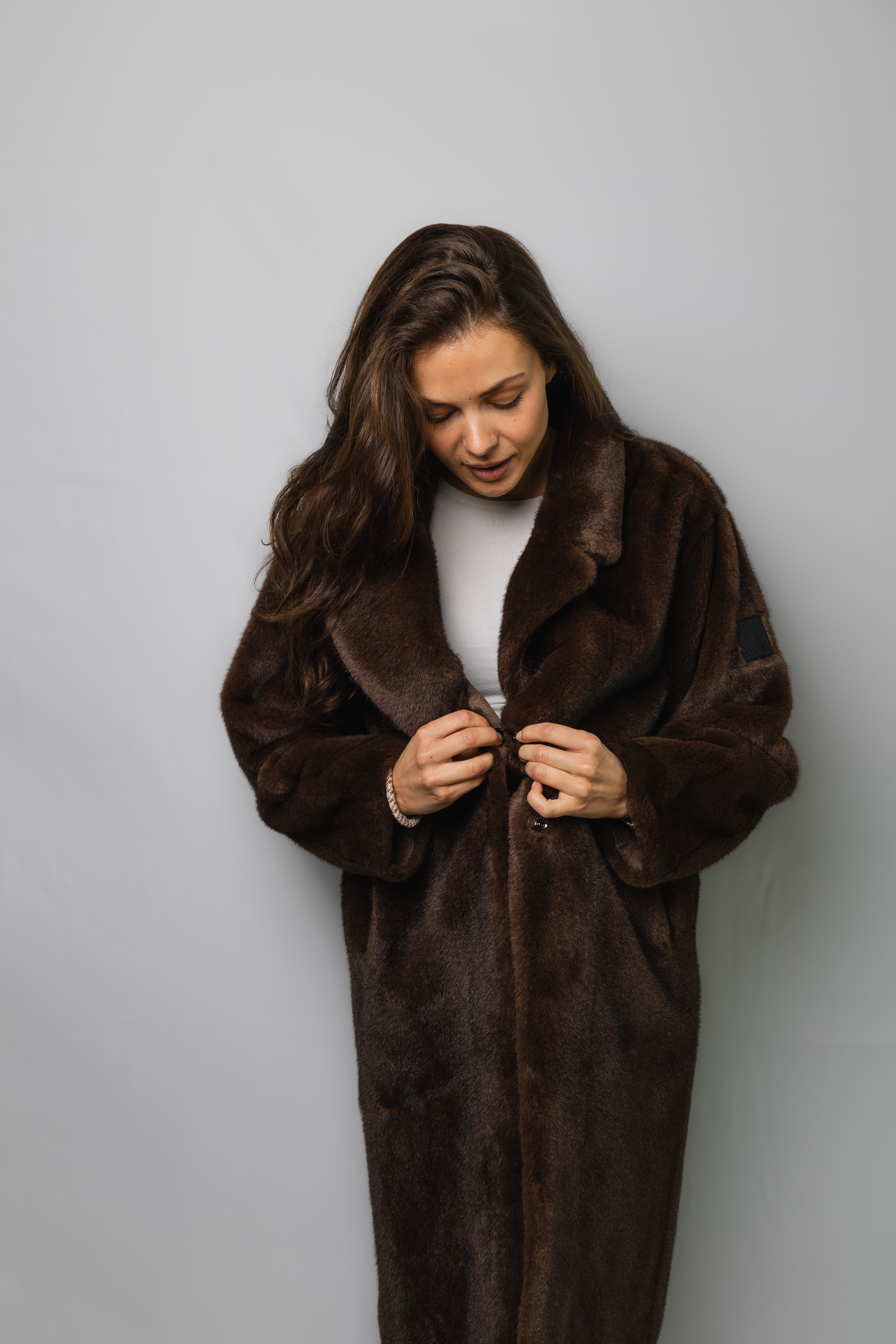 FAUX ELEGANCE COAT