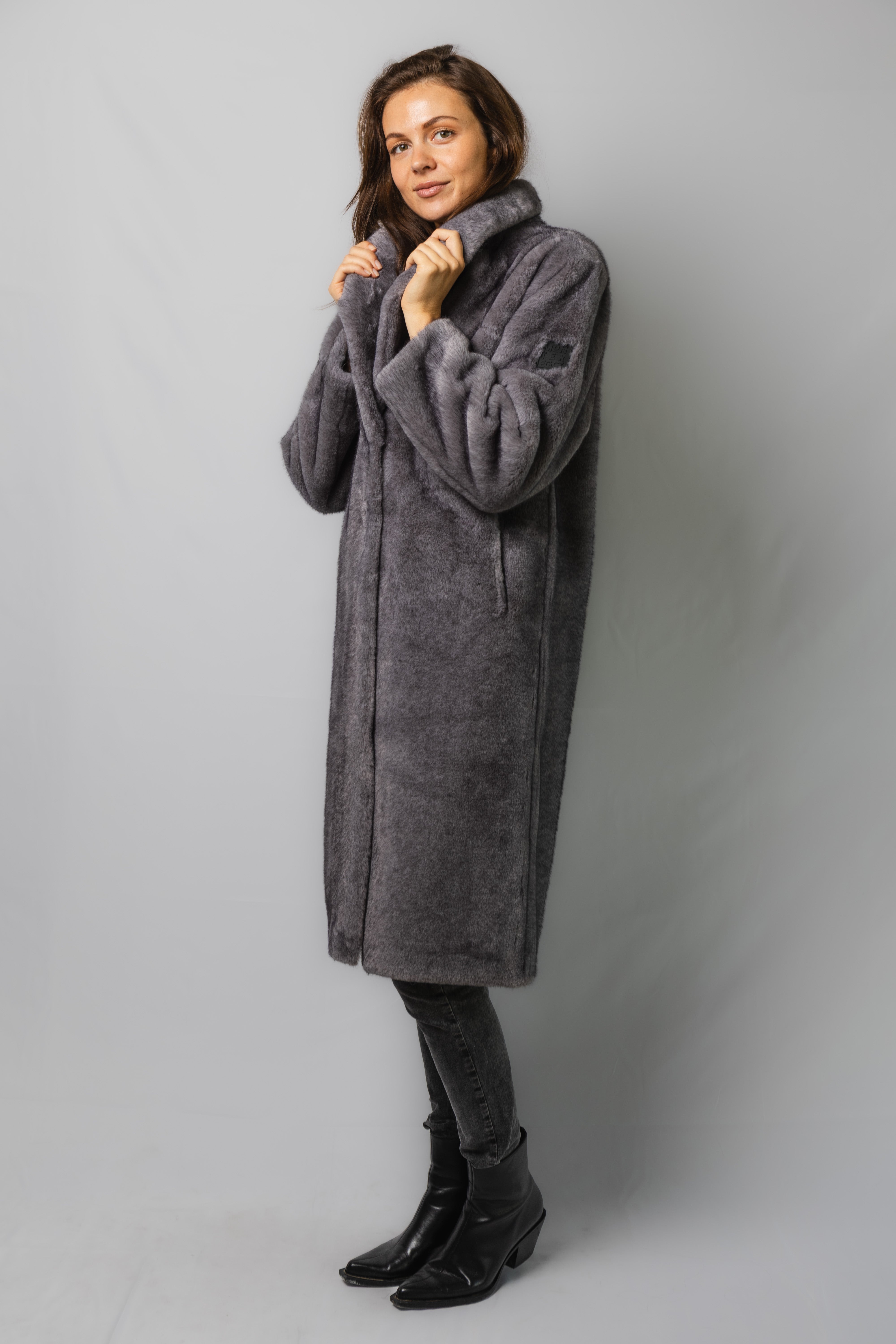 FAUX ELEGANCE COAT