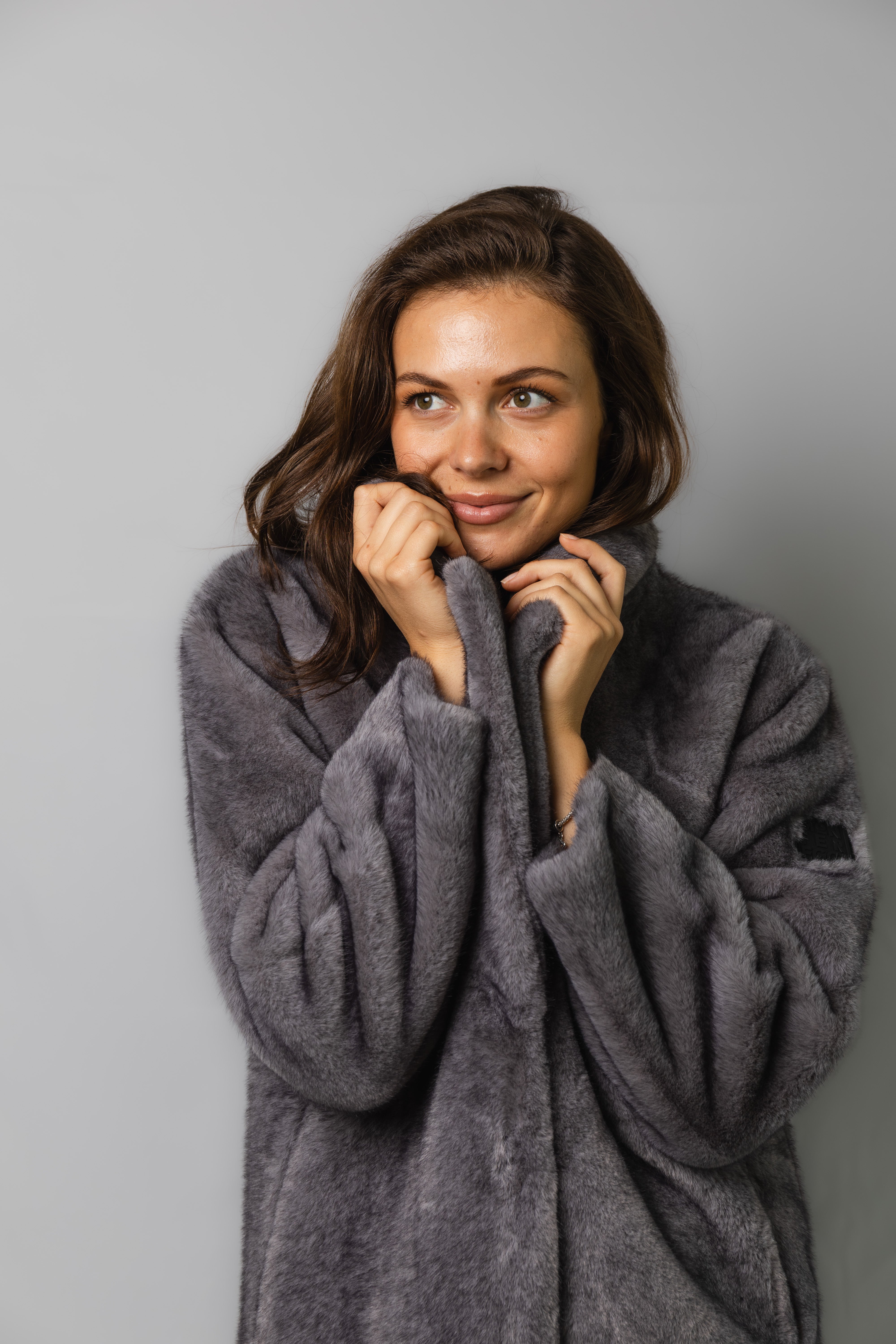 FAUX ELEGANCE COAT