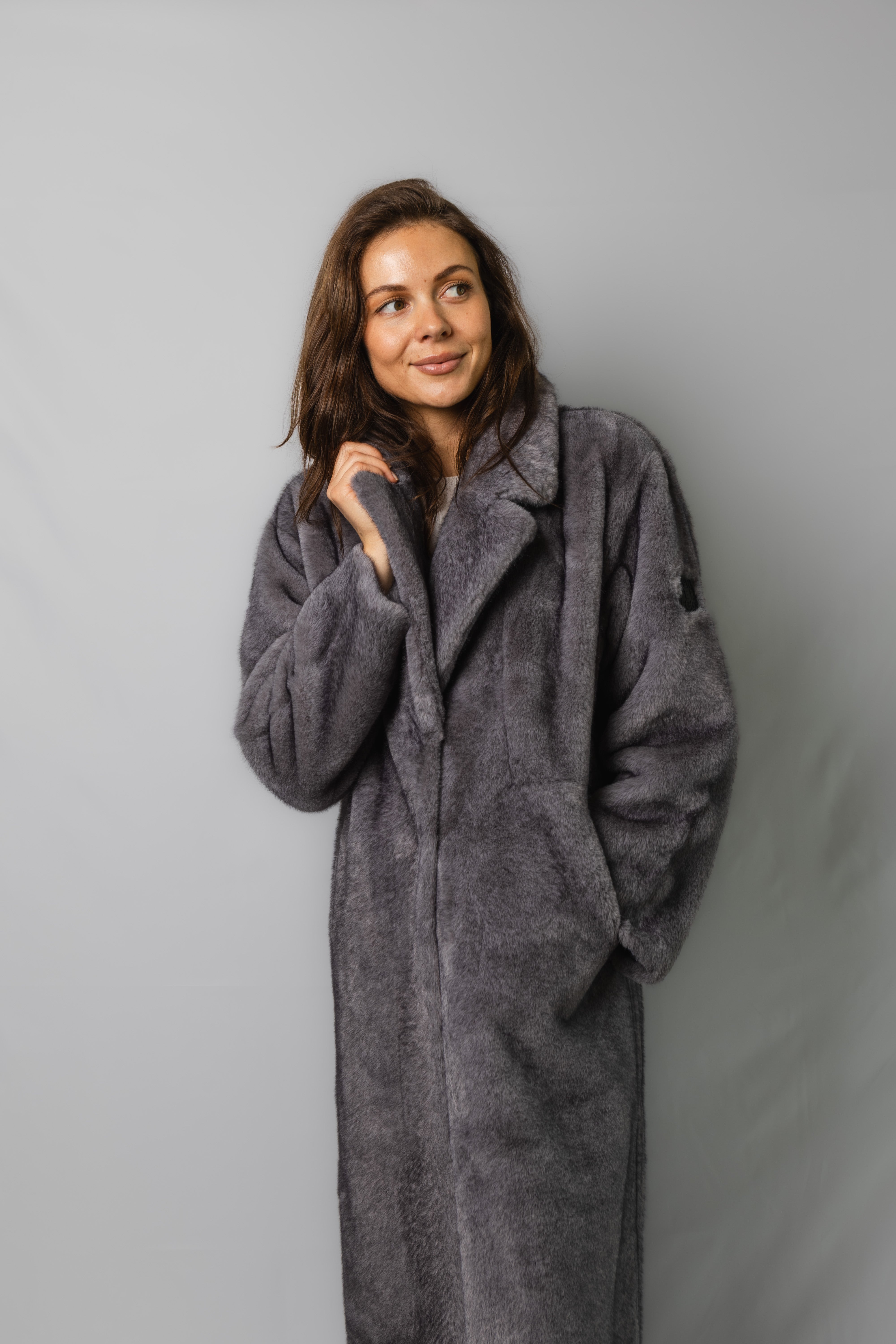 FAUX ELEGANCE COAT
