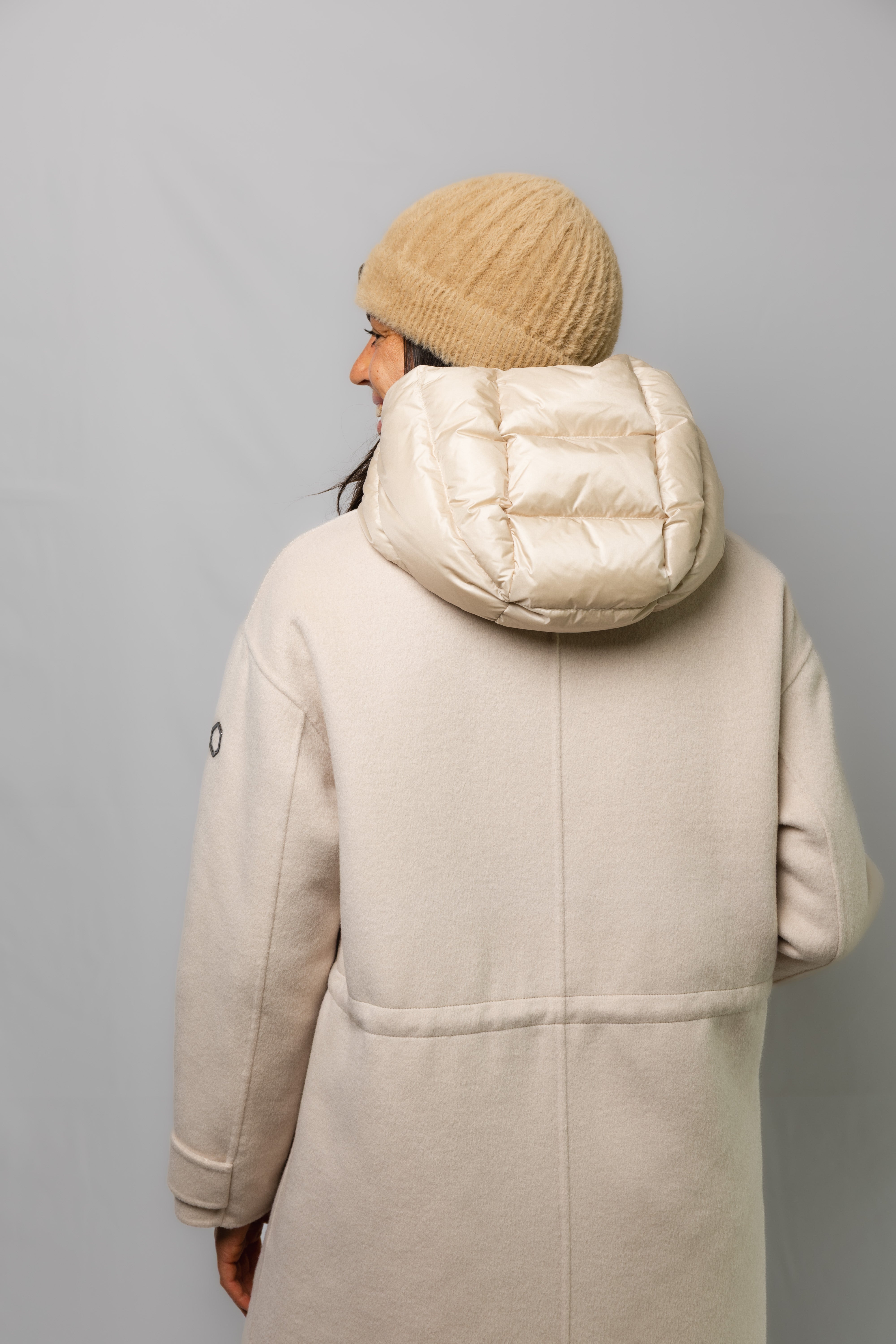 HIGHLIGHT HOODED COAT