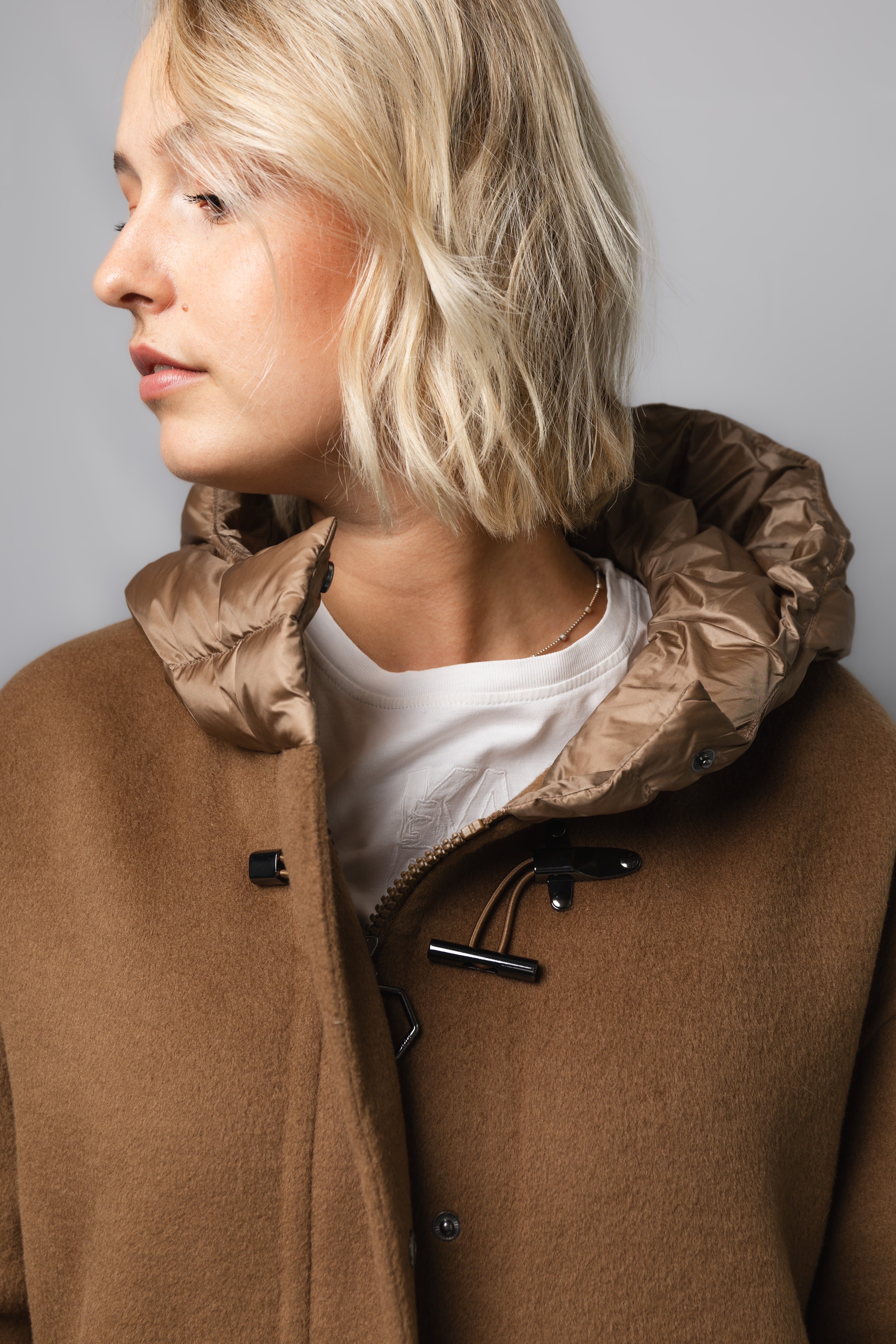 HIGHLIGHT HOODED COAT