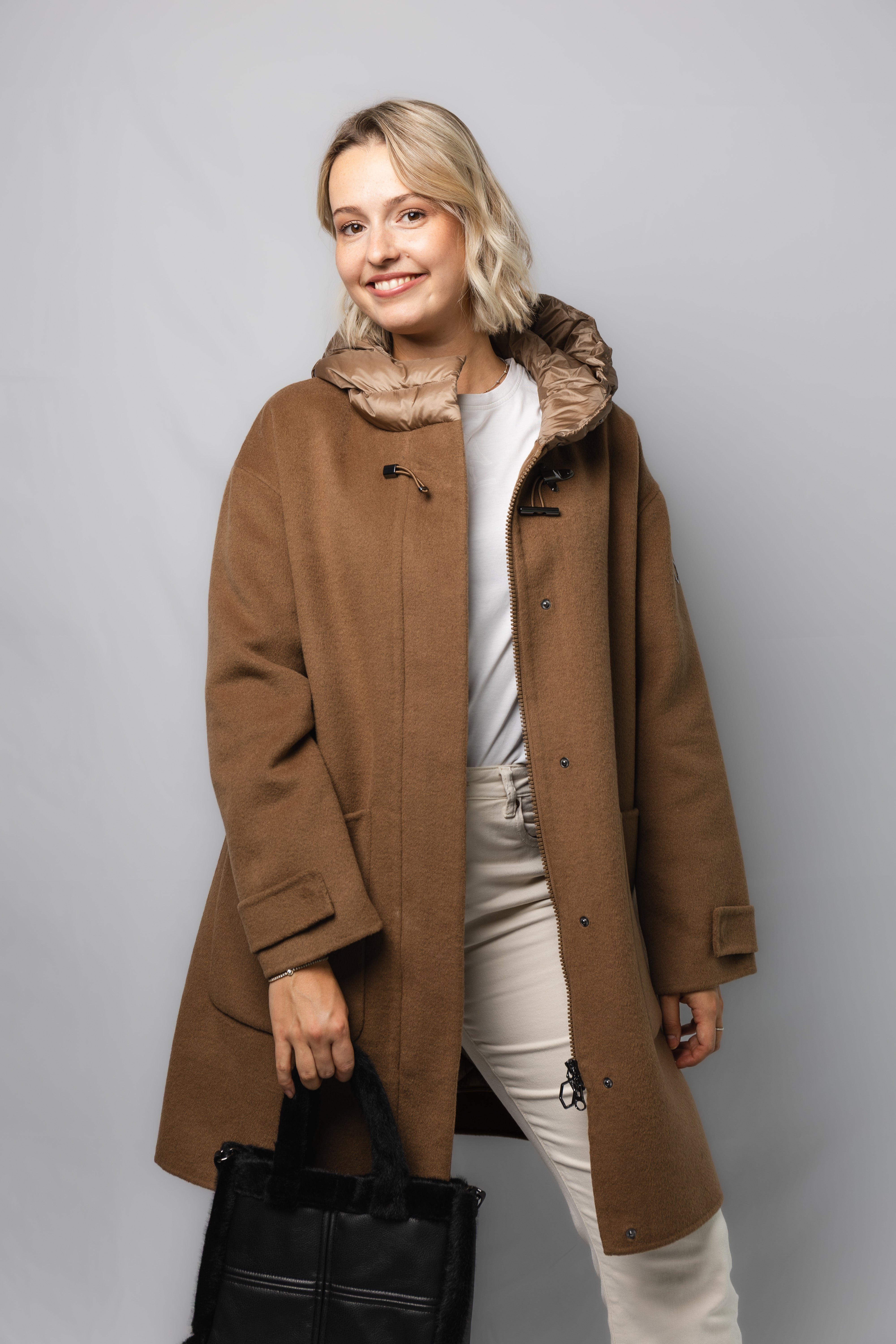 HIGHLIGHT HOODED COAT