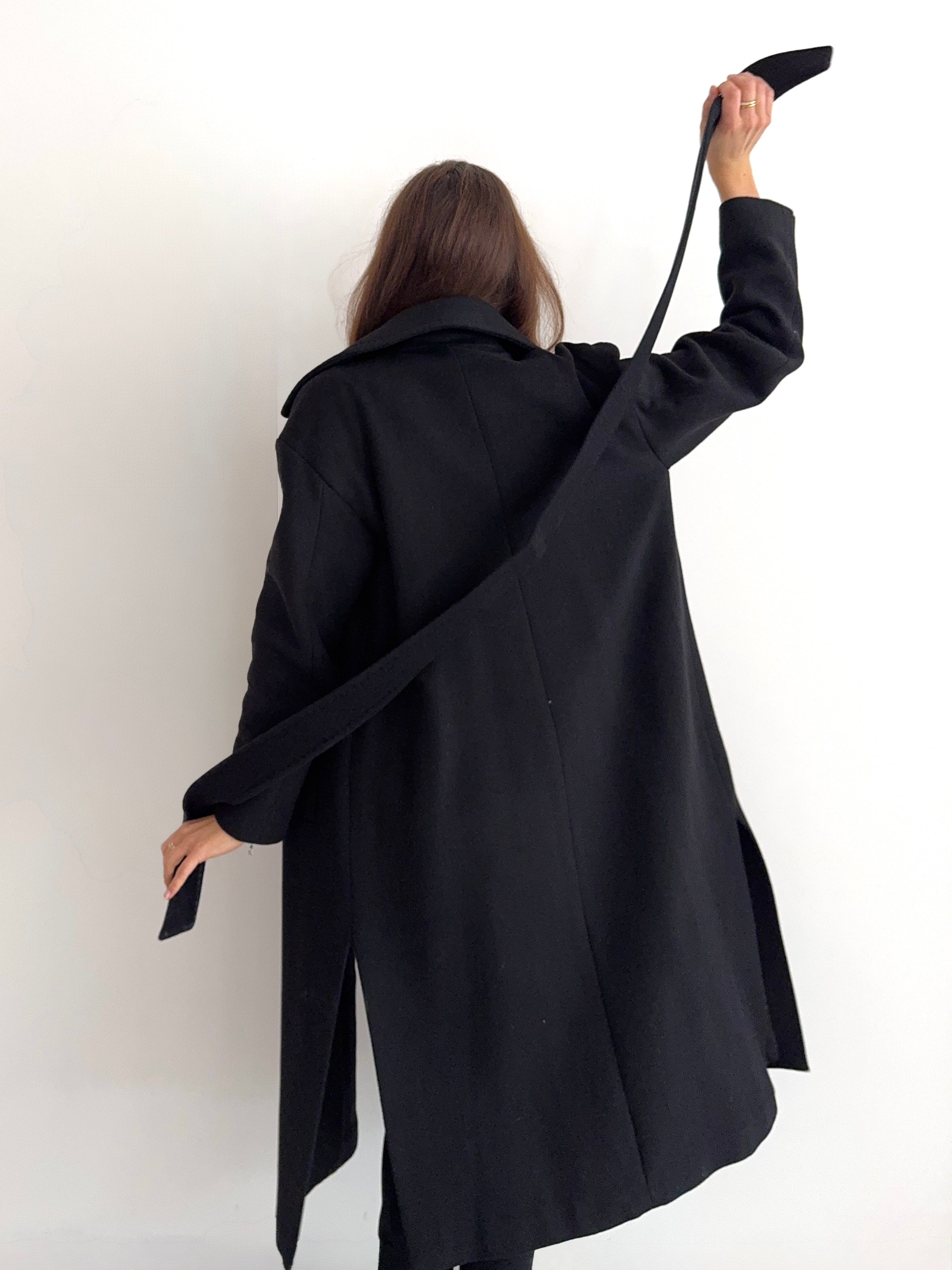 CLASSIC BELTED COAT