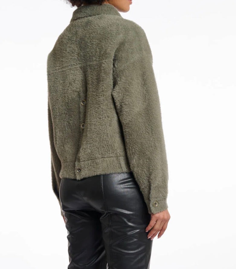 BOXY COZY CARDIGAN
