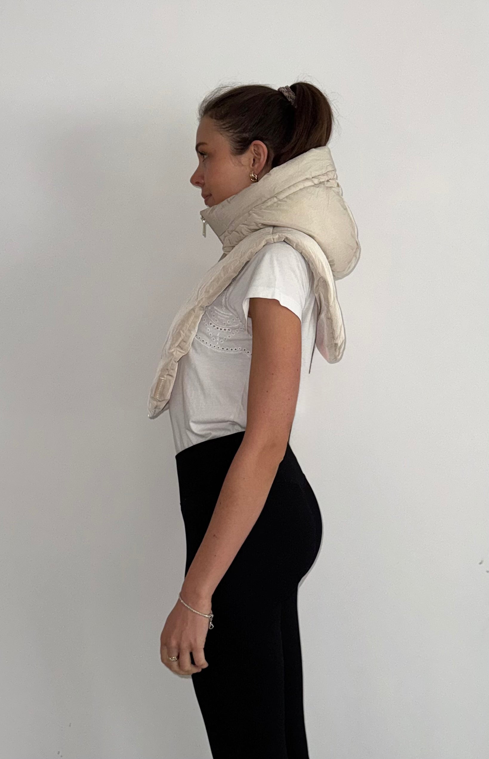 TABITA HOOD COLLAR