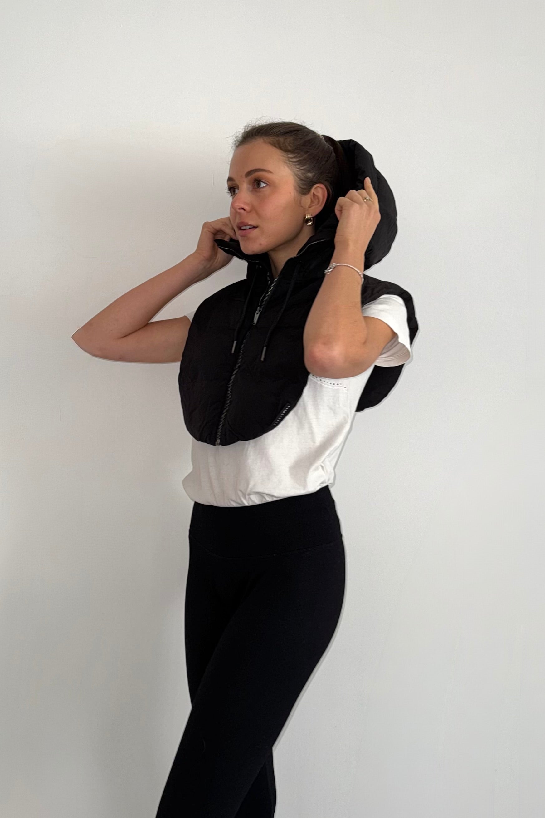 TABITA HOOD COLLAR